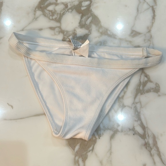 NWOT Roxy white ribbed women’s bikini bottoms size small - Picture 1 of 4